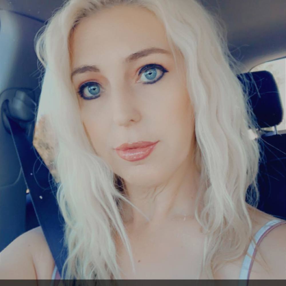 Meet your Posher, Becky